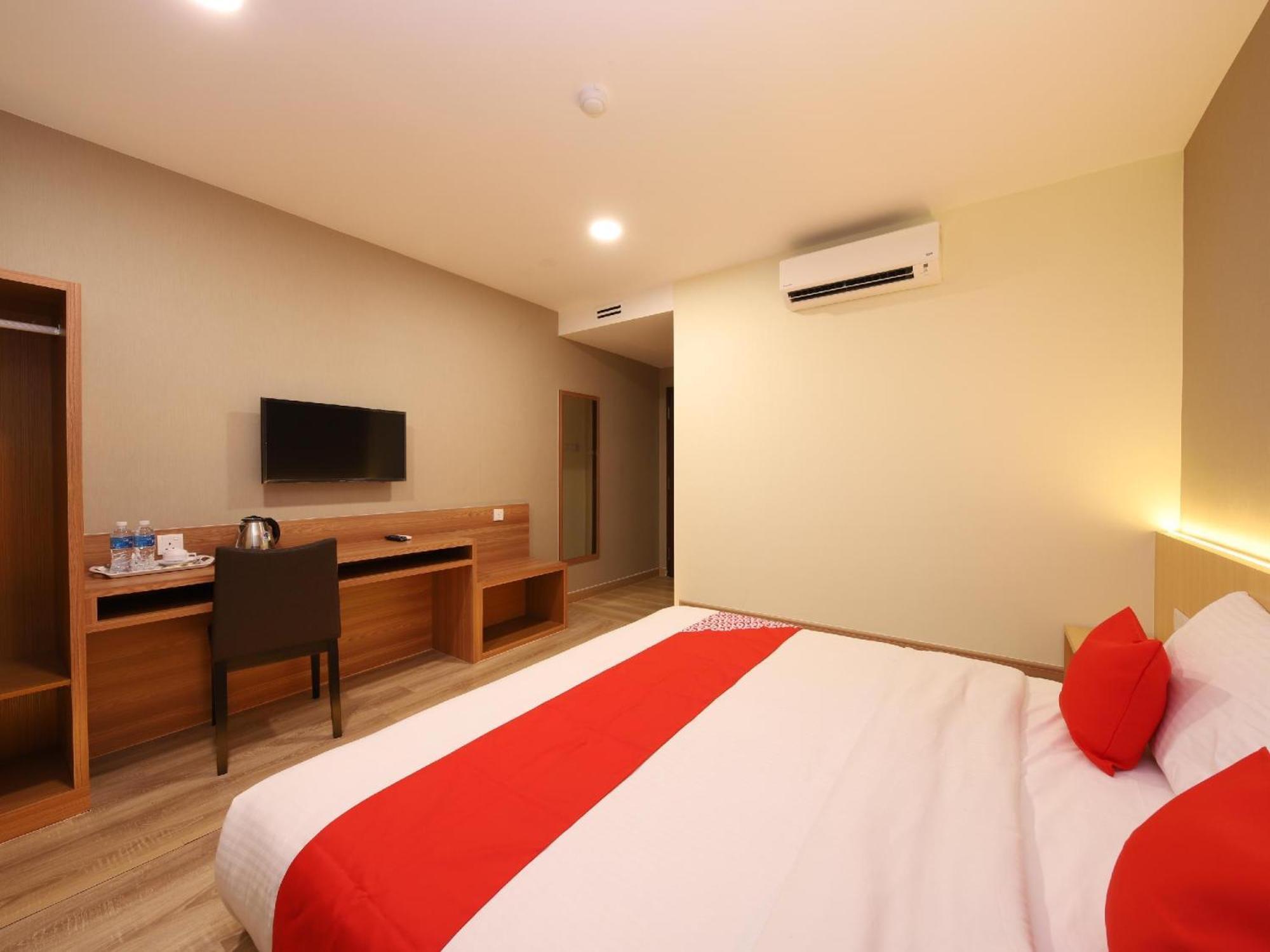 Hotel 101 Ulu Tiram Ngoại thất bức ảnh