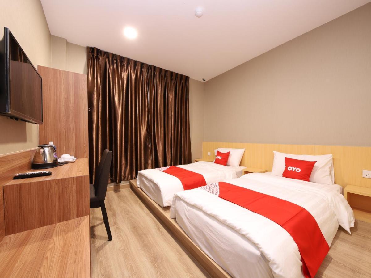 Hotel 101 Ulu Tiram Ngoại thất bức ảnh