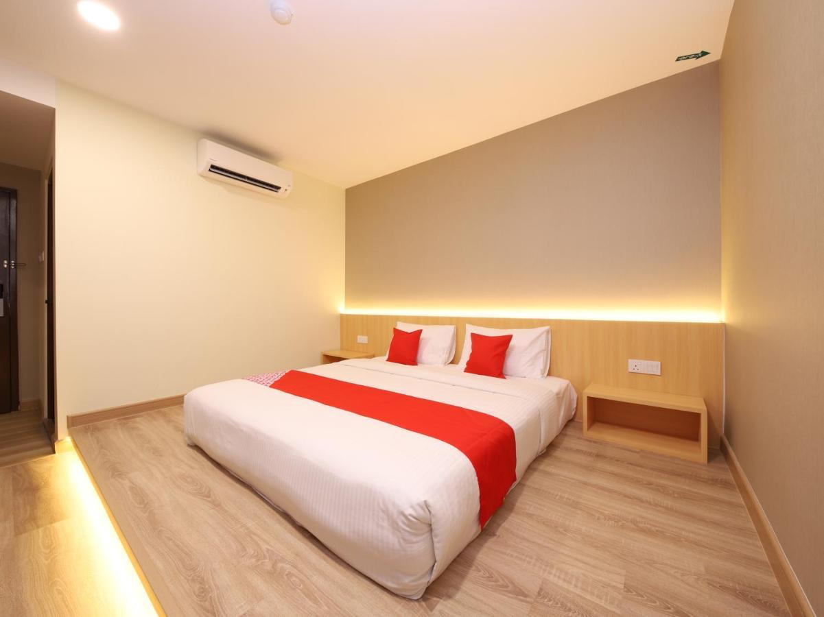 Hotel 101 Ulu Tiram Ngoại thất bức ảnh