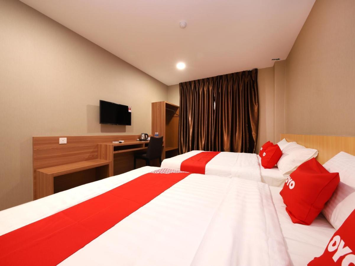 Hotel 101 Ulu Tiram Ngoại thất bức ảnh